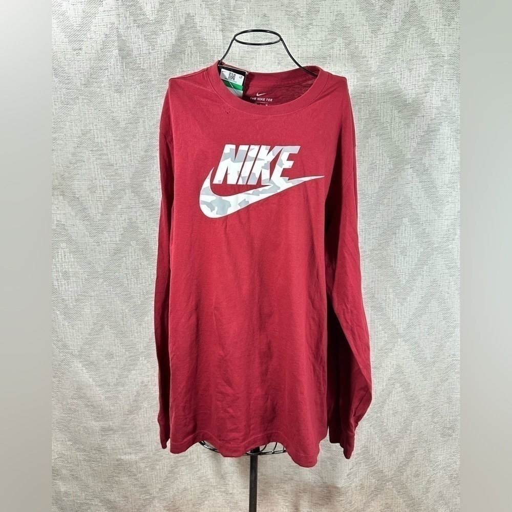 The Nike Tee burgundy long sleeve with camo logo size XL